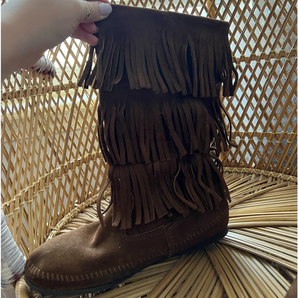Minnetonka moccasin 3-layer fringe boot